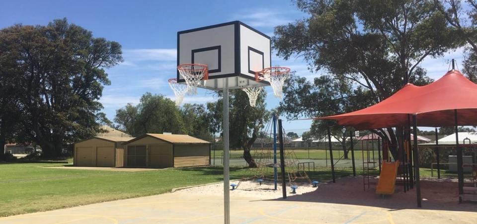 4-x-4-basketball-tower-at-perth-school